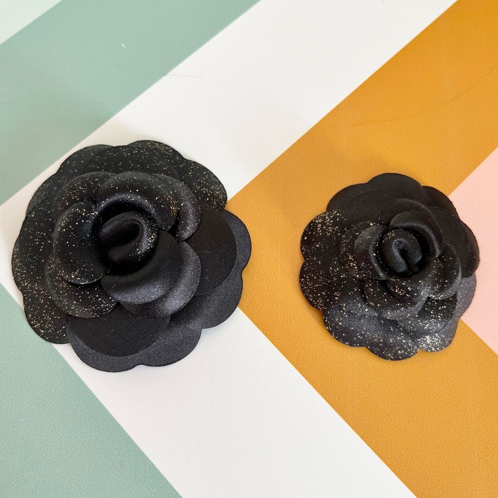 2 Chanel 2021 Christmas/holiday camellias